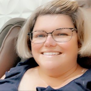 Meet your Posher, Carrie